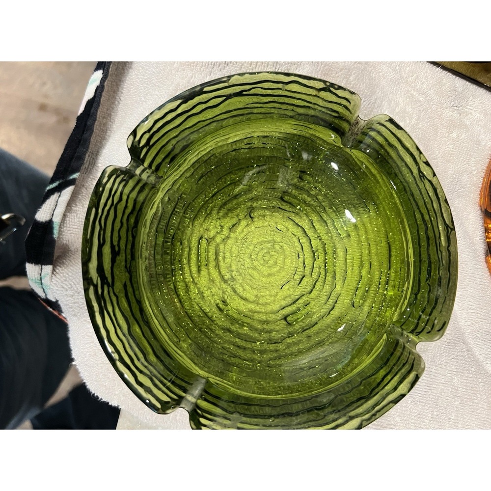 Anchor Hocking Soreno Avocado Textured Ashtray 6.25"